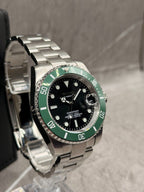 Submariner Starbucks