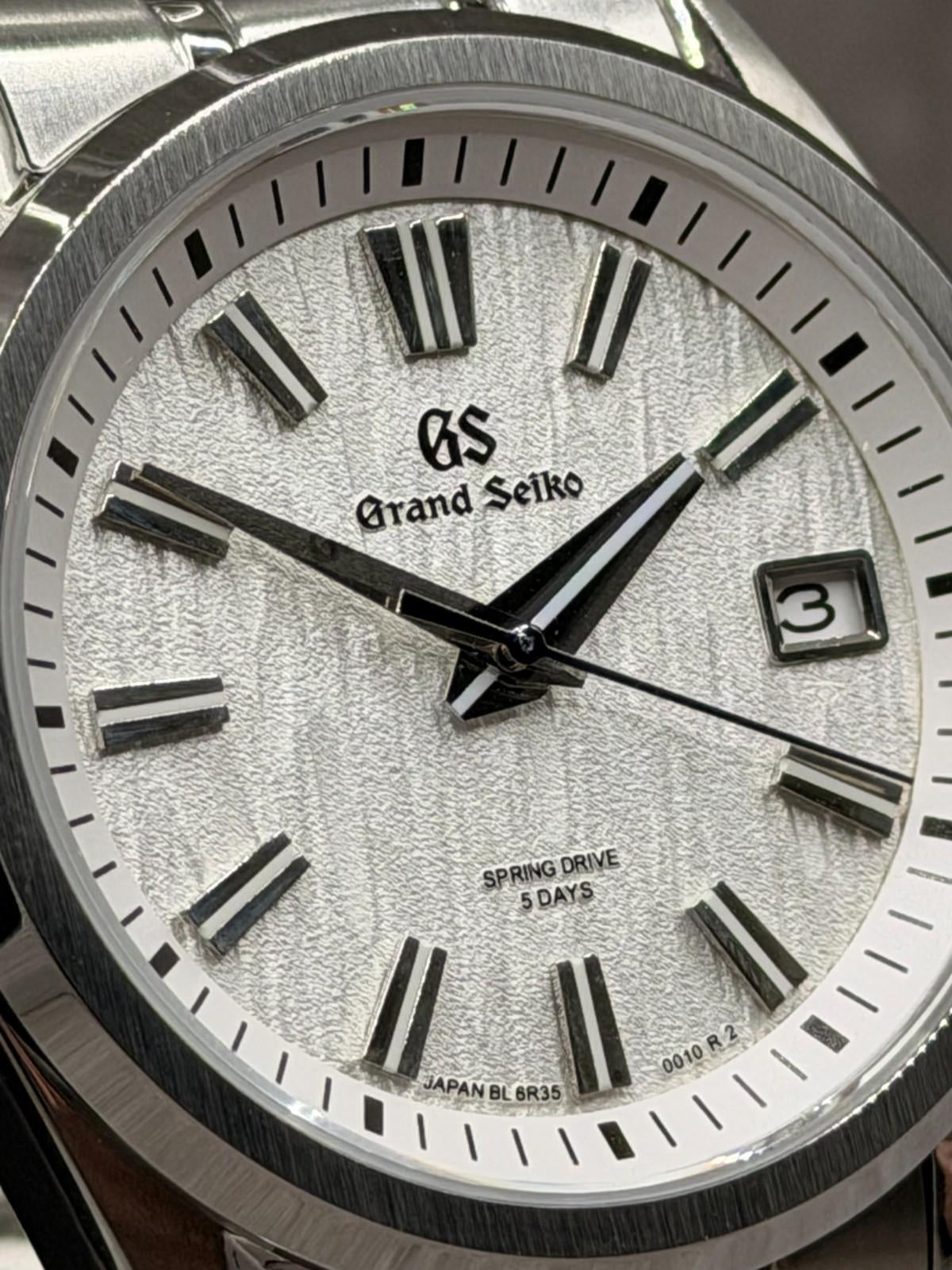 Grand SpringDriveiko White