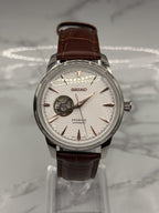 Presageiko White - Roman Watches