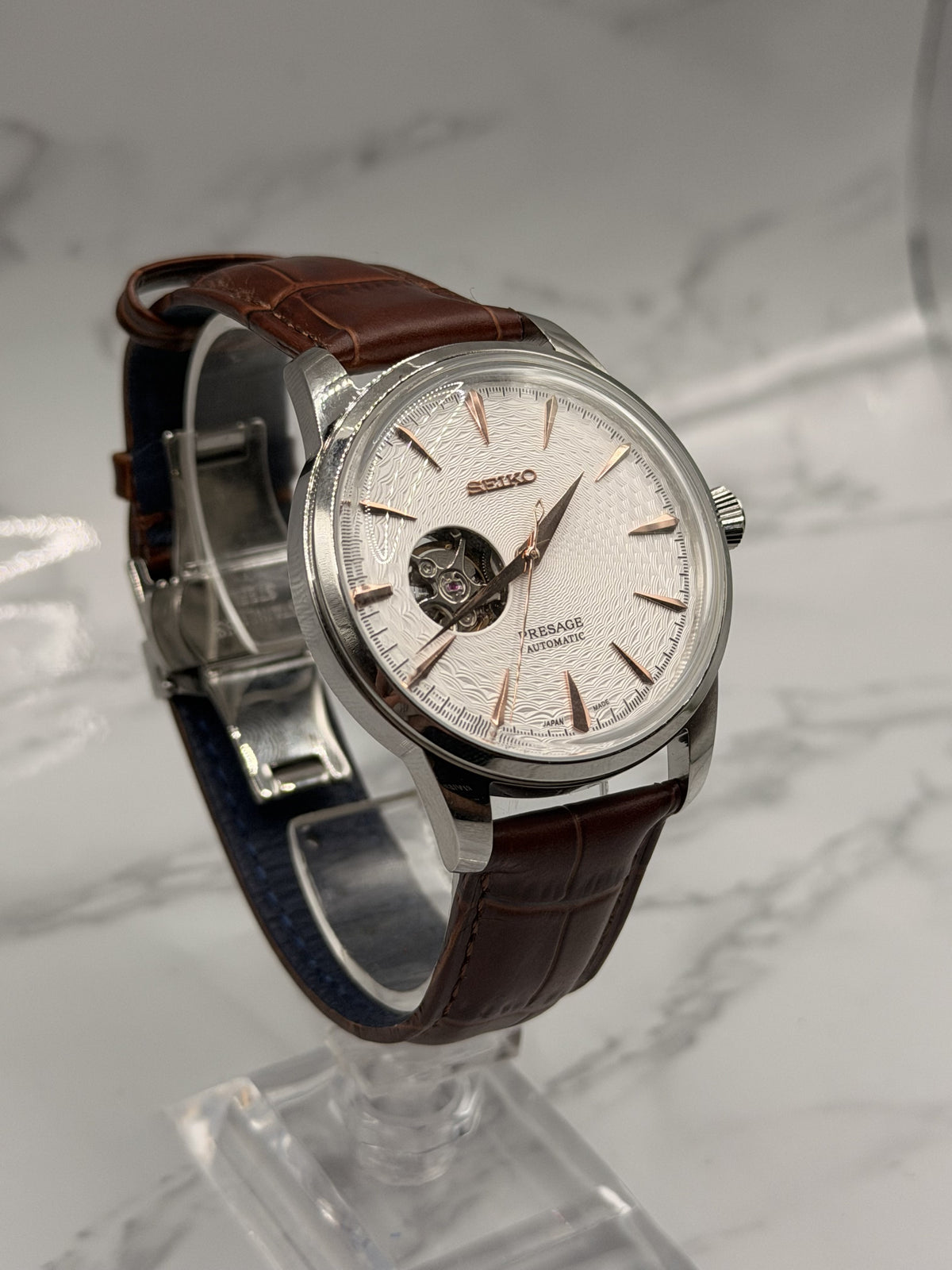 Presageiko White - Roman Watches